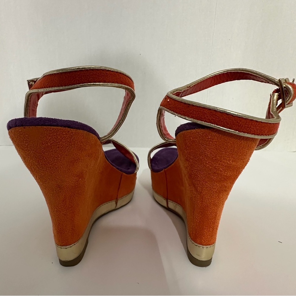 Jennifer Lopez Purple Orange Suede Platform Wedge Sandals Gold Trim Size 6.5 - Picture 4 of 10